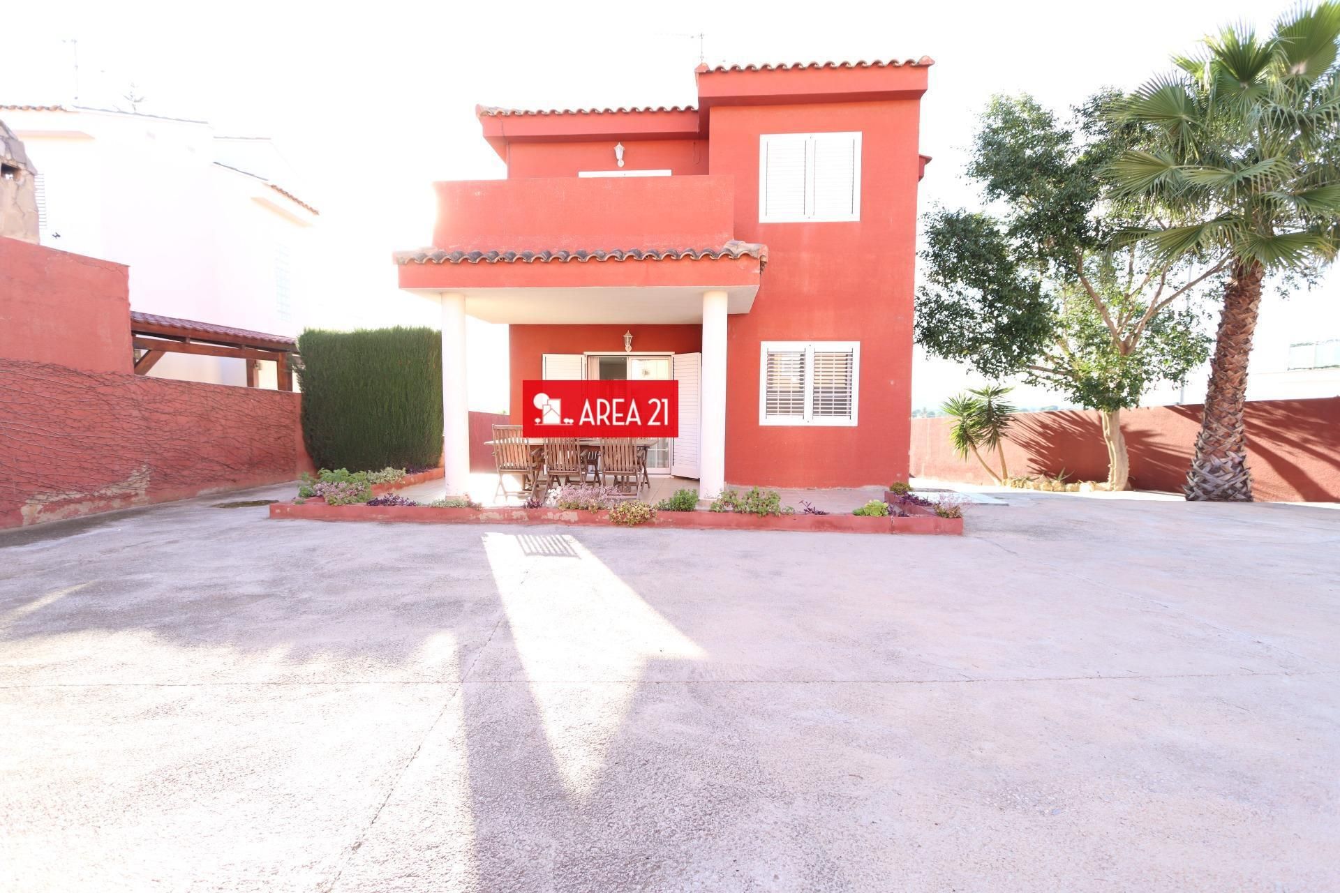 Vista exterior de Casa o chalet de alquiler en La Pobla de Vallbona con Aire acondicionado, Terraza y Trastero