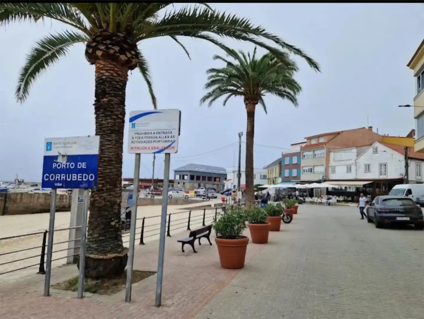 Vista exterior de Pis en venda en Ribeira amb Jardí privat, Traster i Moblat