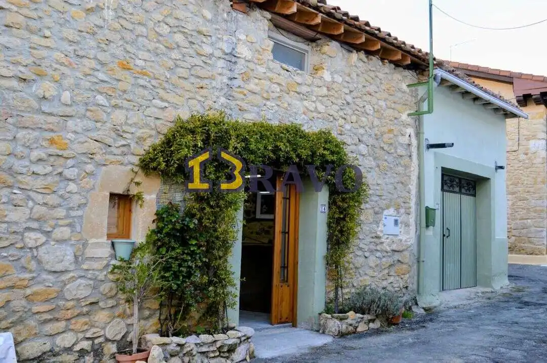 Vista exterior de Casa adosada en venta en Merindad de Cuesta-Urria