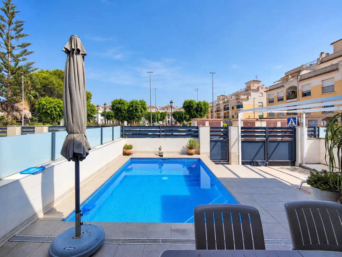 Casa pareada con piscina en venta en Formentera del Segura, imagen 7