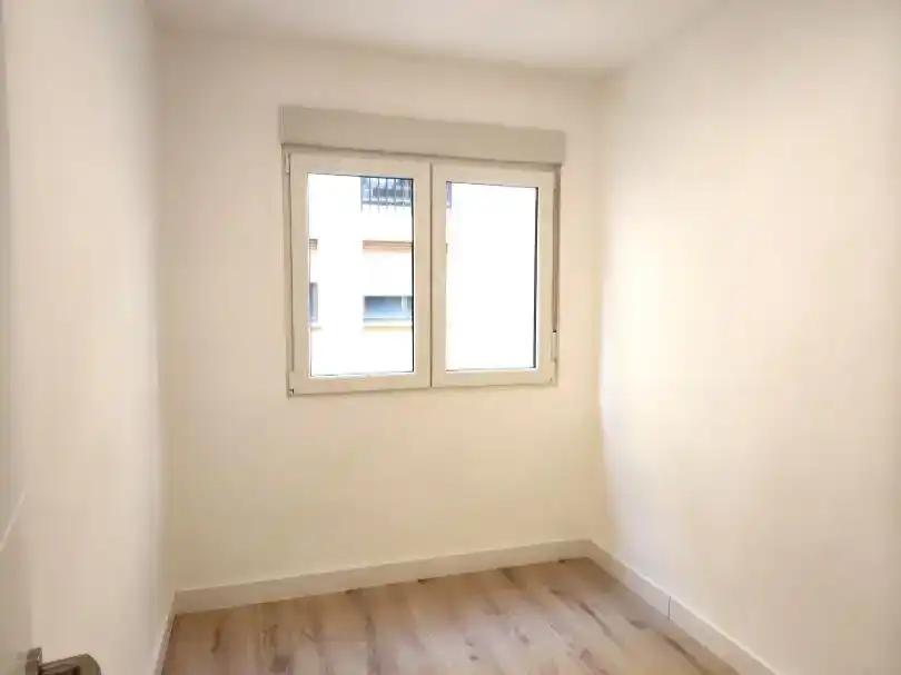 Dormitori de Pis en venda en Soria Capital  amb Parquet i Traster