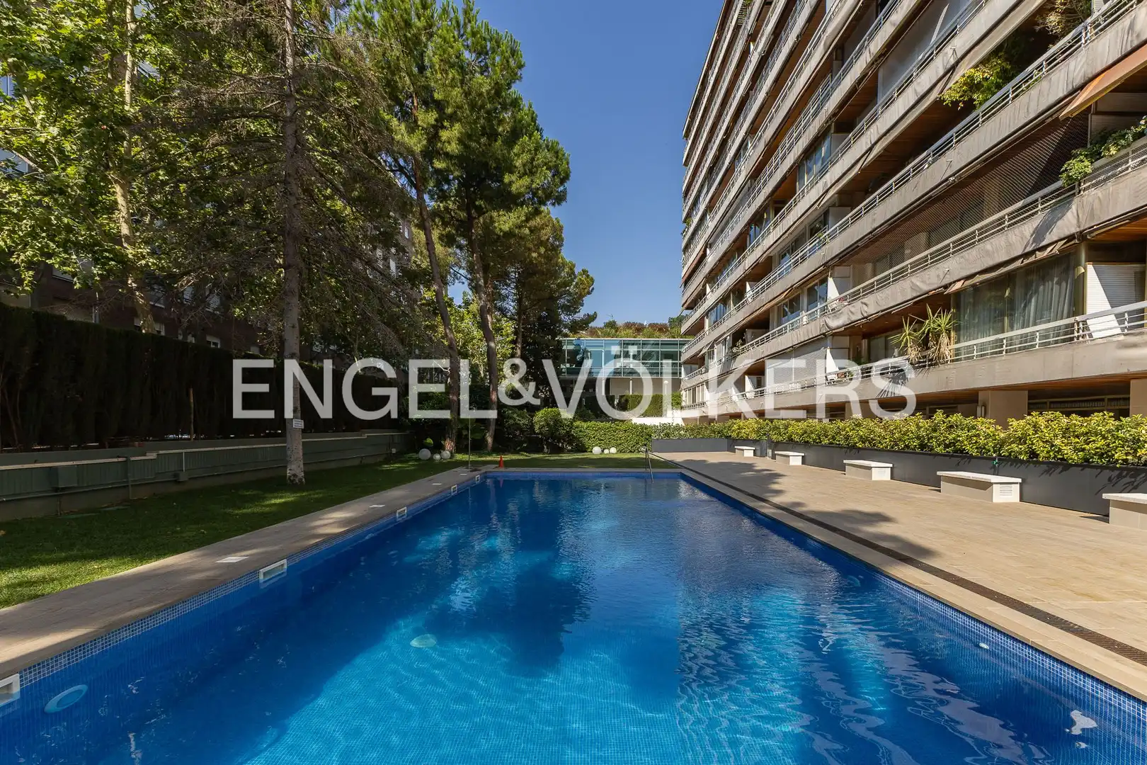 Piscina de Pis de lloguer en Barcelona amb Calefacció, Parquet i Piscina