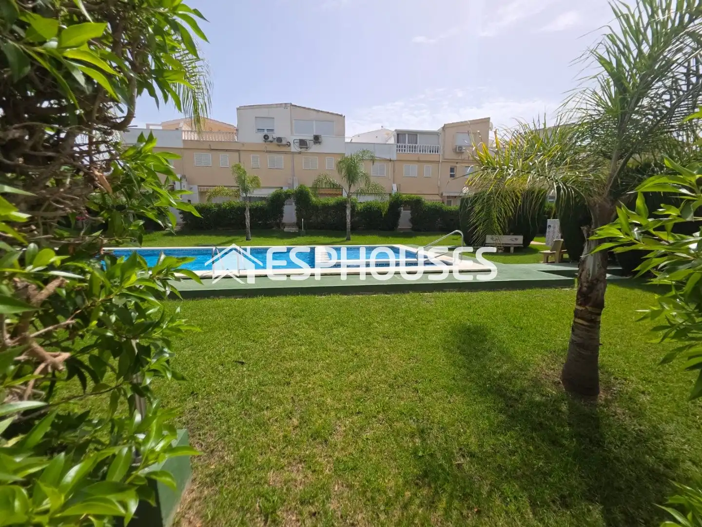 Casa aparellada amb terrassa en venda a El Moncayo - El Pòrtic, imagen 15