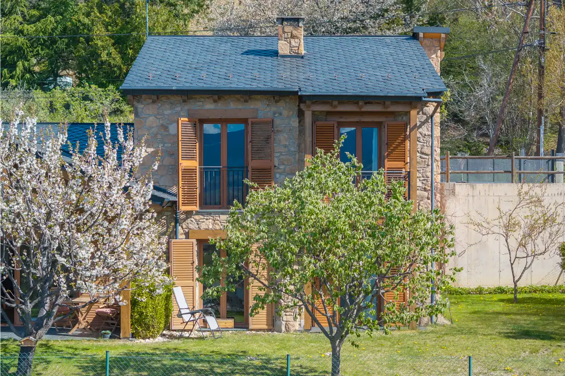 Vista exterior de Casa o chalet en venta en Estavar con Calefacción, Jardín privado y Parquet