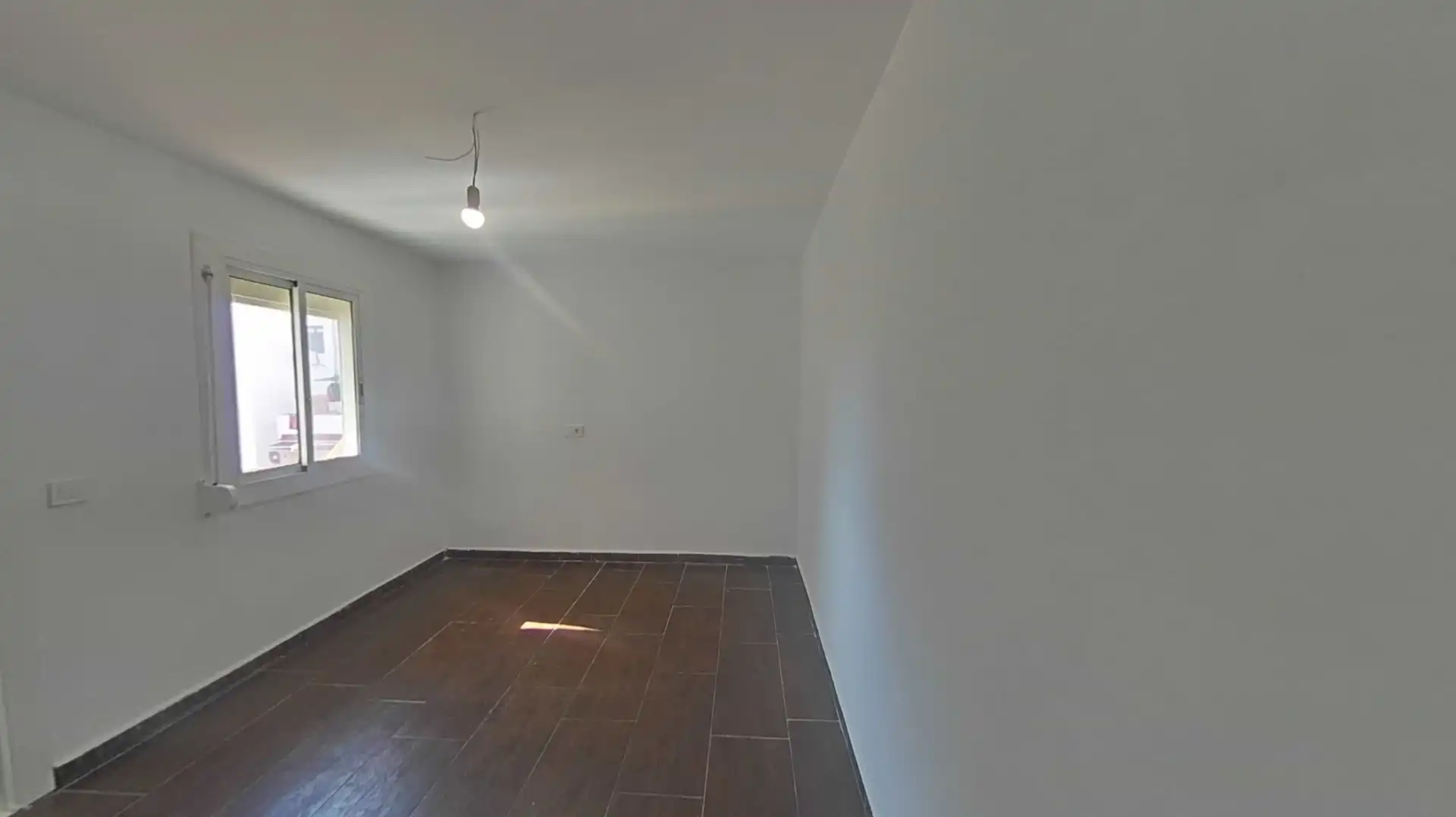 Piso en venta en L'Hospitalet de Llobregat con Balcón