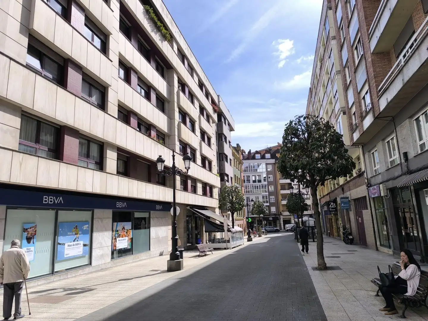 Außenansicht von Wohnungen zur Miete in Oviedo  mit Möbliert