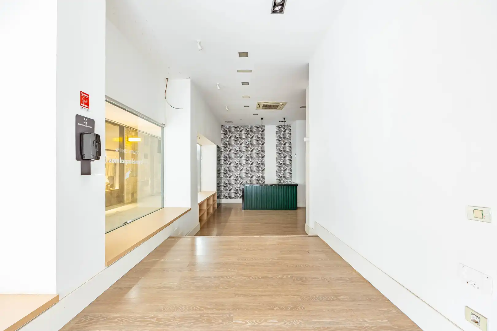 Local de lloguer en Las Palmas de Gran Canaria amb Aire condicionat, Parquet i Alarma