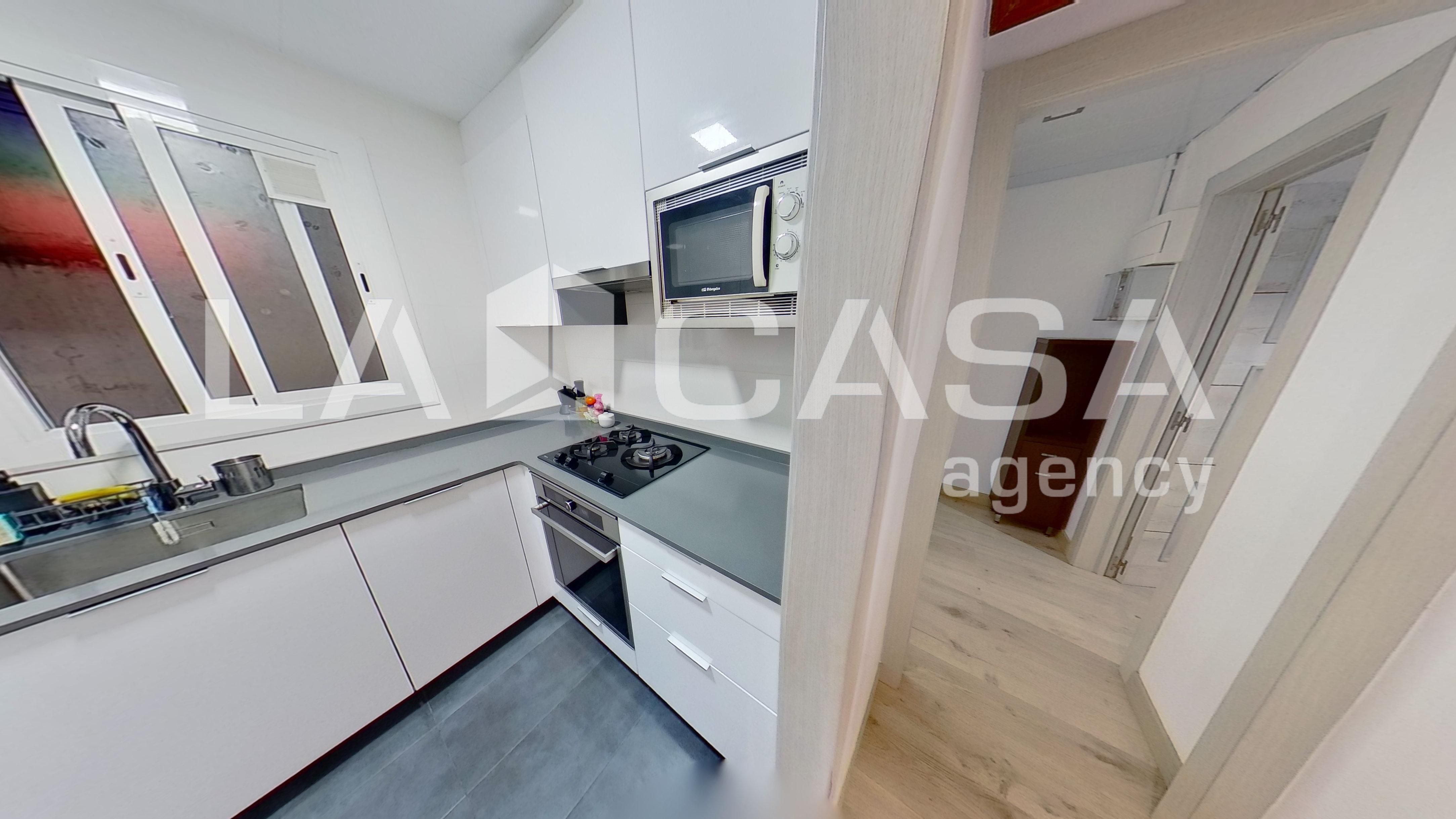 Kitchen of Flat for sale in  Barcelona Capital  with Terrace and Storage room