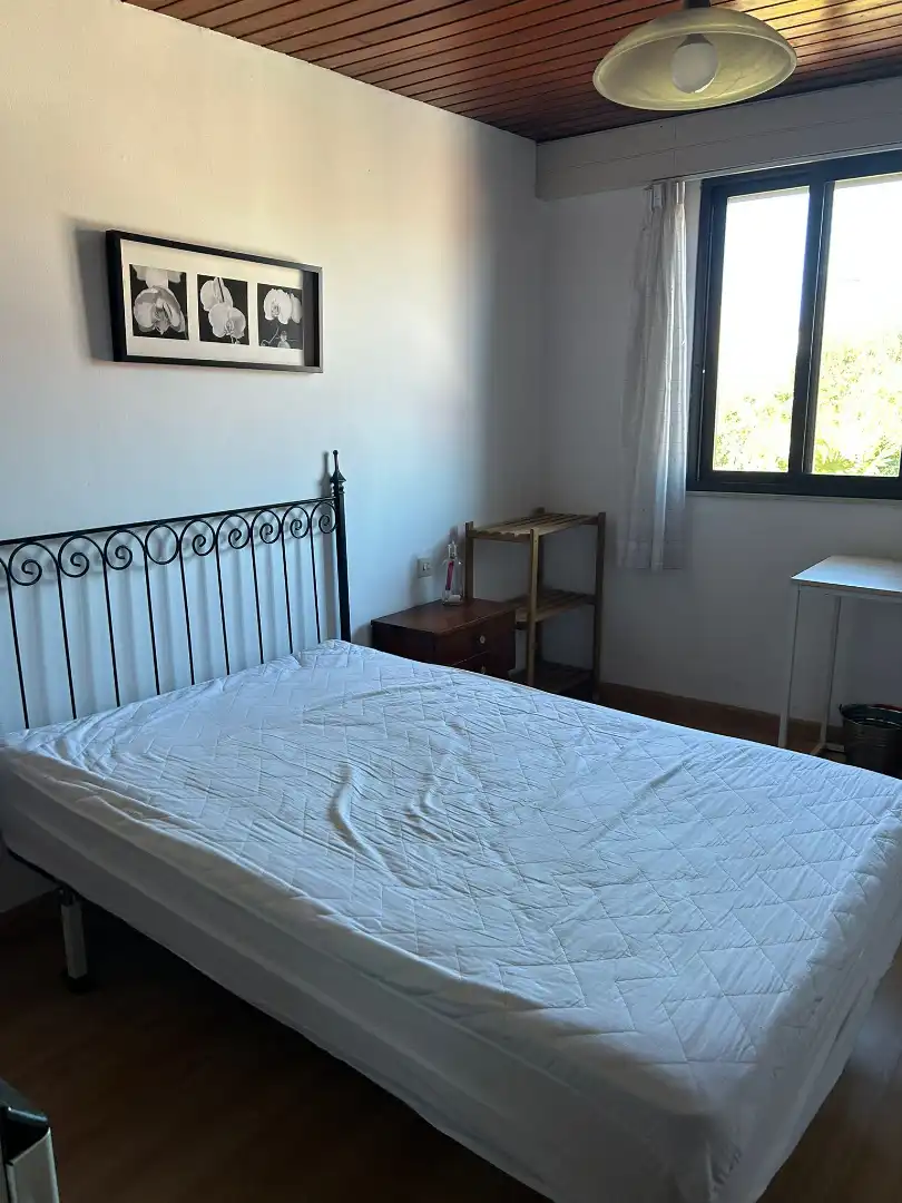 Bedroom of Flat for rent in Santiago de Compostela   with Furnished