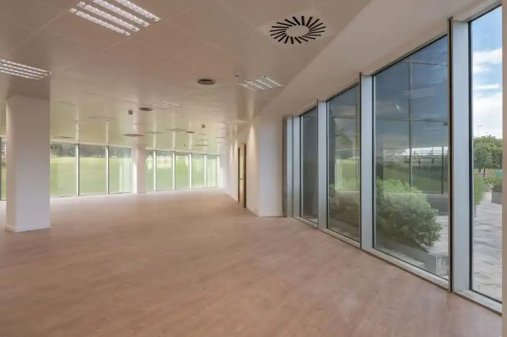 Büro zur Miete in Ripollet