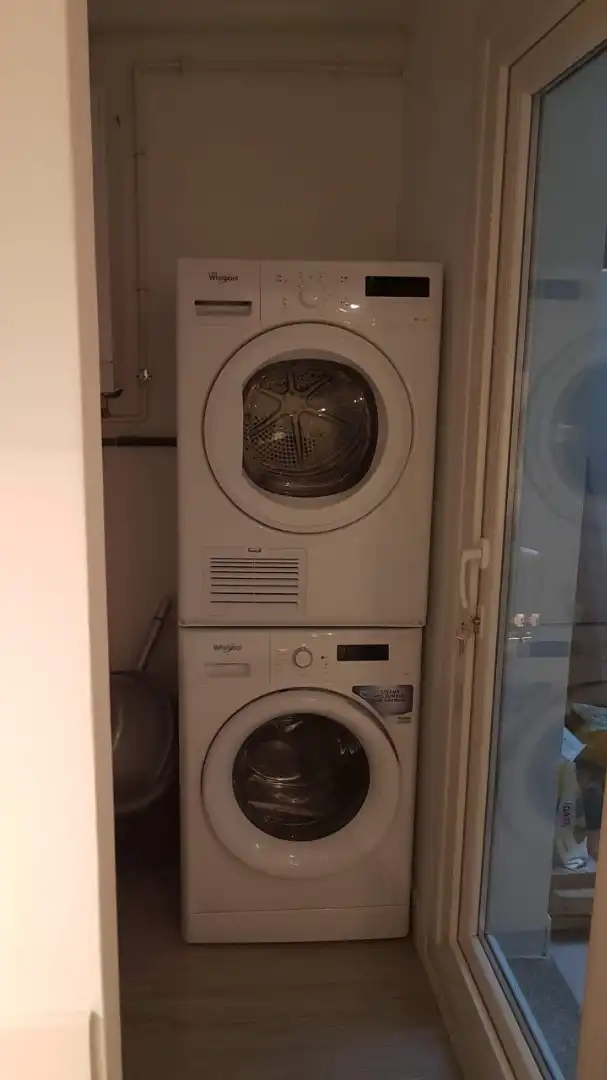 Schlafzimmer von Wohnung zur Miete in Santiago de Compostela  mit Heizung, Möbliert und Balkon