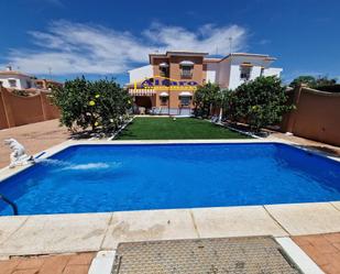 Piscina de Casa o xalet en venda en Almonte amb Aire condicionat, Terrassa i Piscina