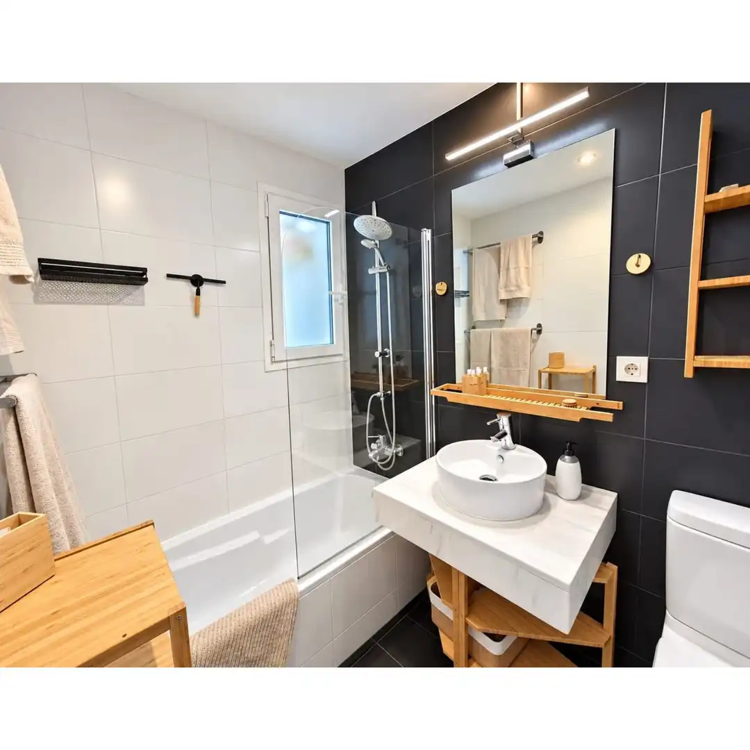 Badezimmer von Dachboden zum Verkauf in Estepona mit Klimaanlage, Terrasse und Schwimmbad