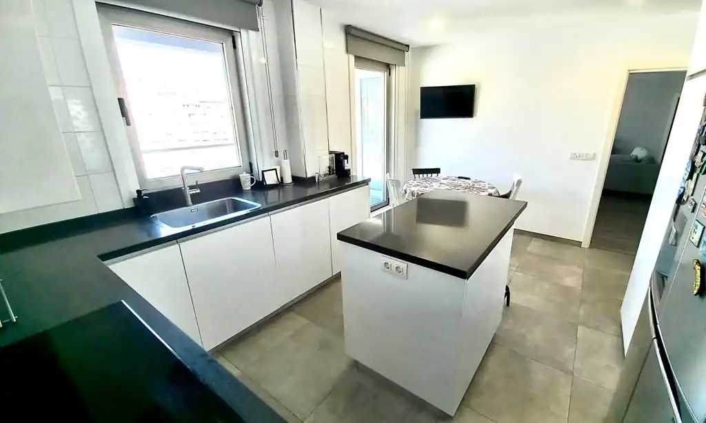 Kitchen of Flat for sale in A Coruña Capital   with Heating, Terrace and Storage room