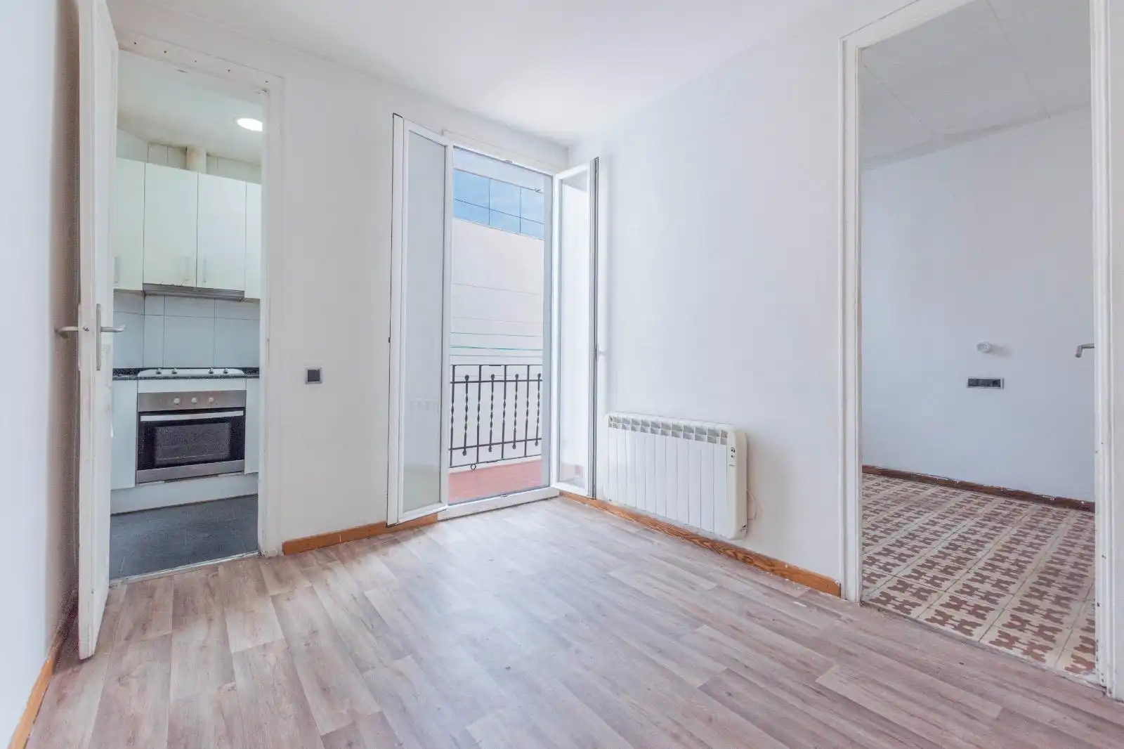 Flat with terrace for sale in Carrer de Béjar, imagen 3