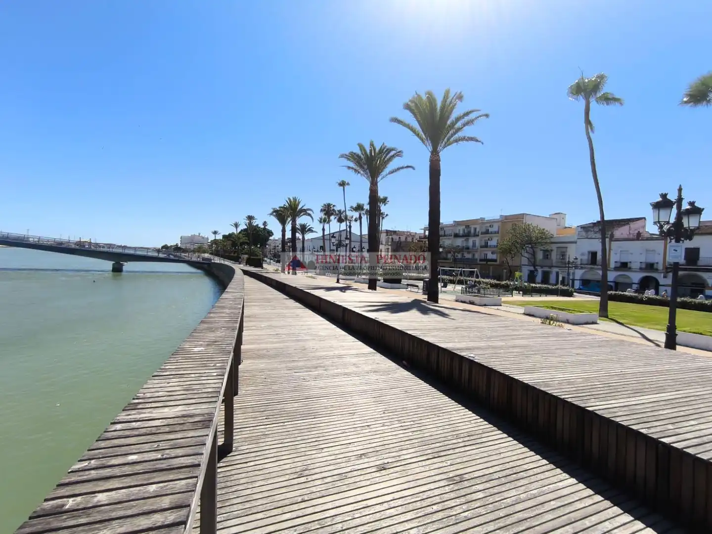 Vista exterior de Piso en venta en El Puerto de Santa María