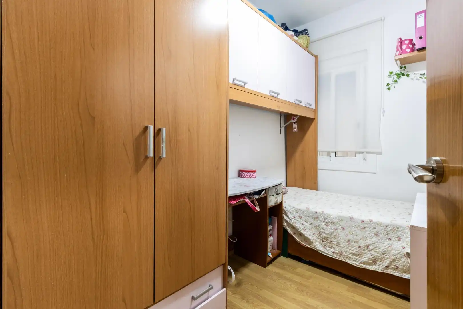 Habitación de Piso en venta en Sabadell con Aire acondicionado, Calefacción y Balcón