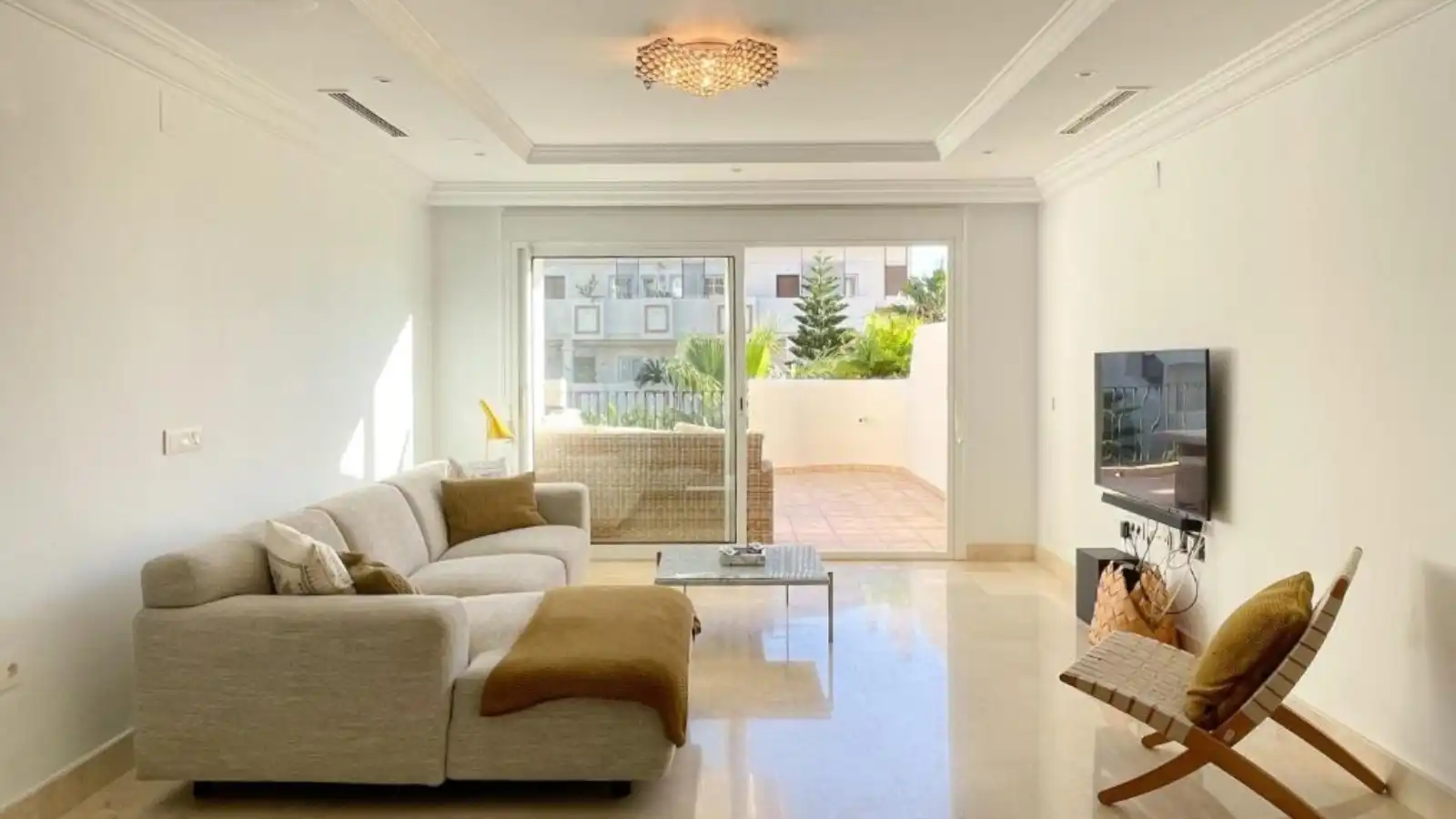 Apartment with terrace for sale in Nueva Andalucía, imagen 17
