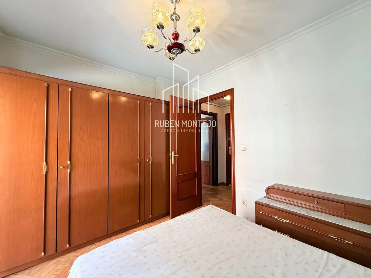 Habitación de Apartamento en venta en Garrido