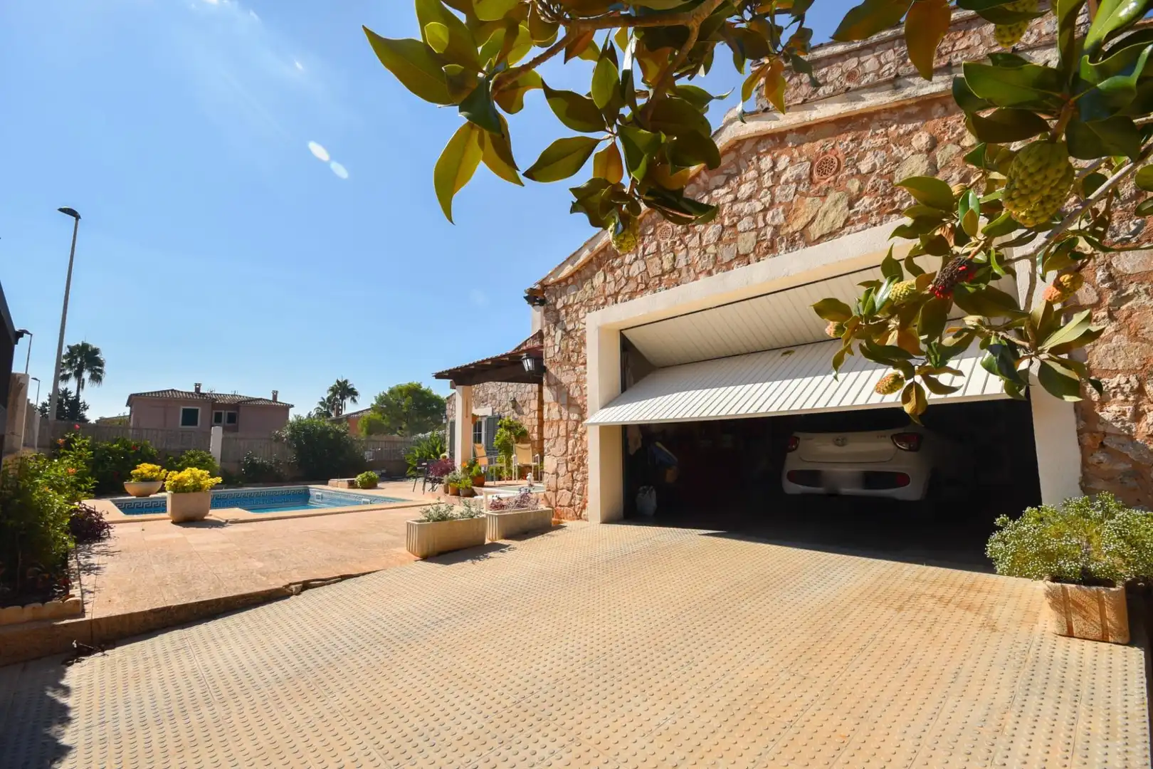Aparcament de Casa o xalet en venda en Marratxí amb Aire condicionat, Calefacció i Jardí privat
