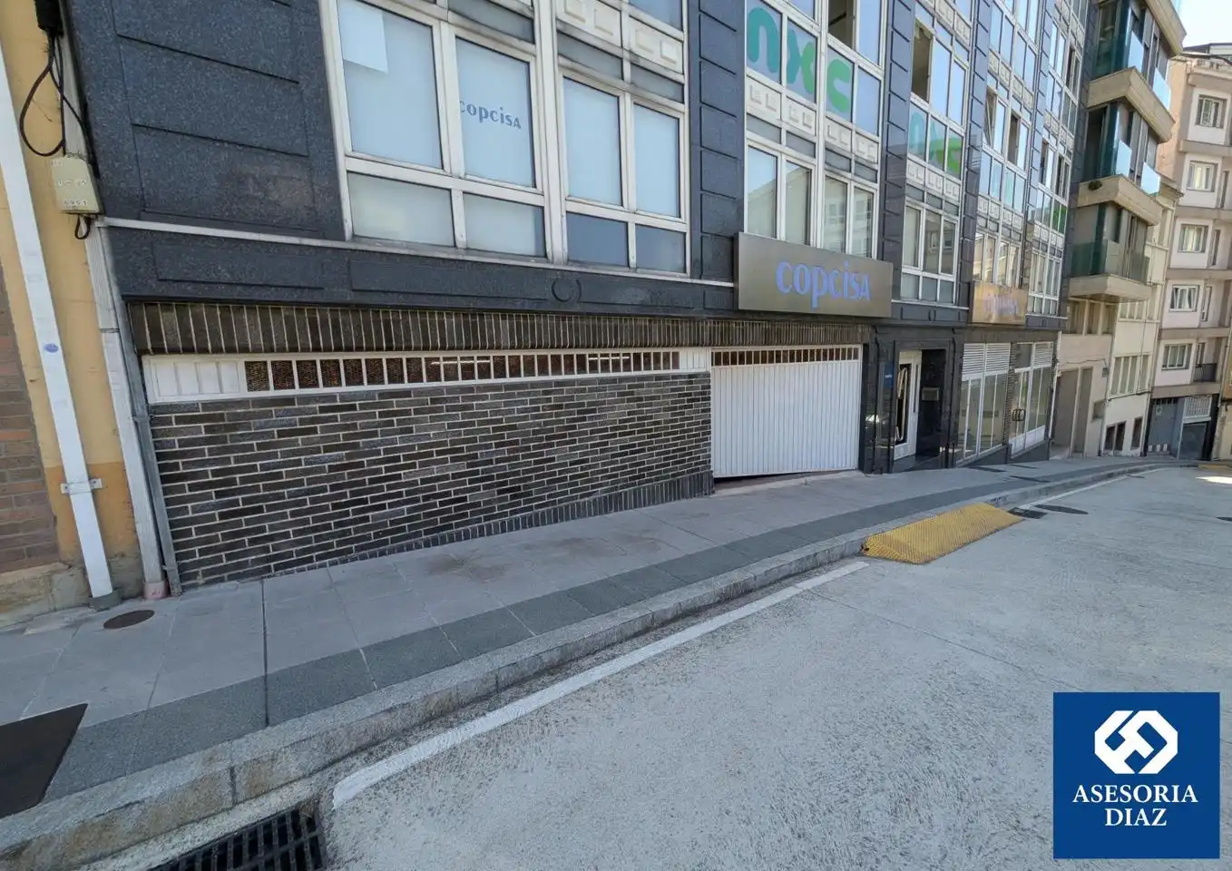 Außenansicht von Garage zur Miete in A Coruña Capital 