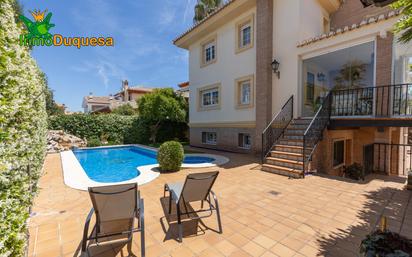 Vista exterior de Casa o xalet en venda en Ogíjares amb Aire condicionat, Terrassa i Piscina