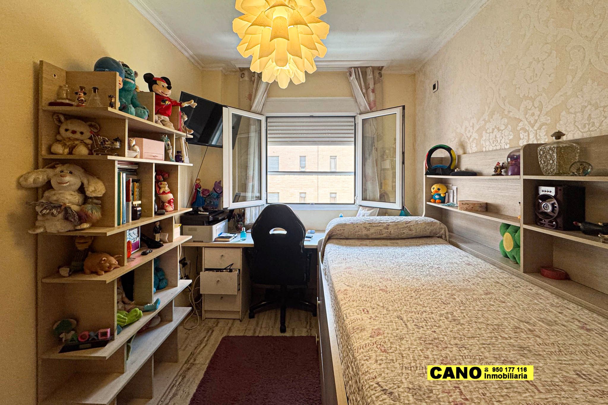 Habitación de Piso en venta en  Almería Capital