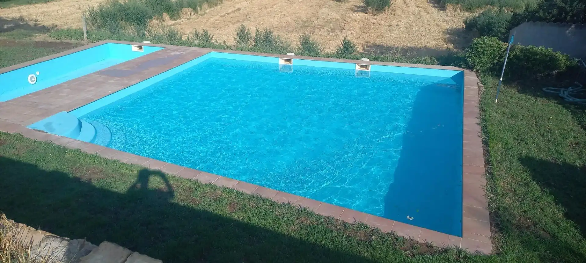 Piscina de Edifici en venda en Benissanet