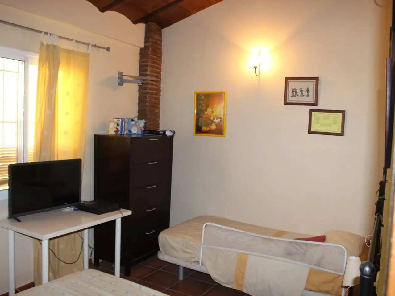 Dormitori de Casa o xalet de lloguer en Alhaurín El Grande amb Aire condicionat, Terrassa i Piscina