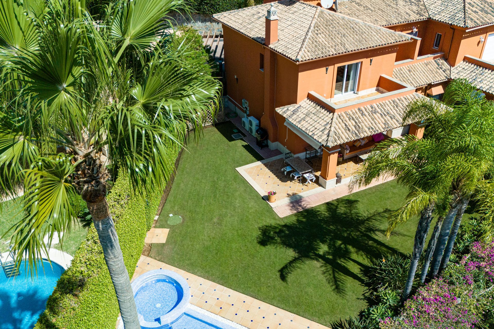 Jardí de Casa adosada en venda en Marbella amb Aire condicionat, Jardí privat i Terrassa