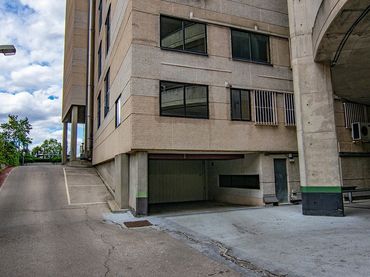 Office space for sale in Calle MARIA TUBAU