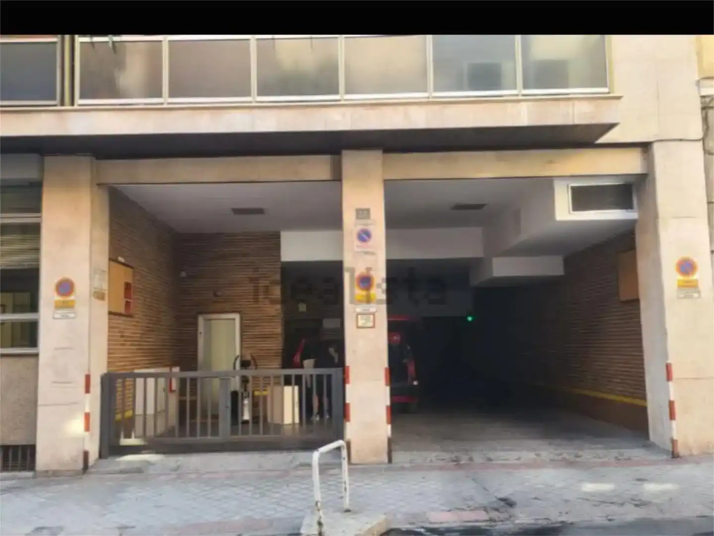 Parking of Garage for rent in Madrid