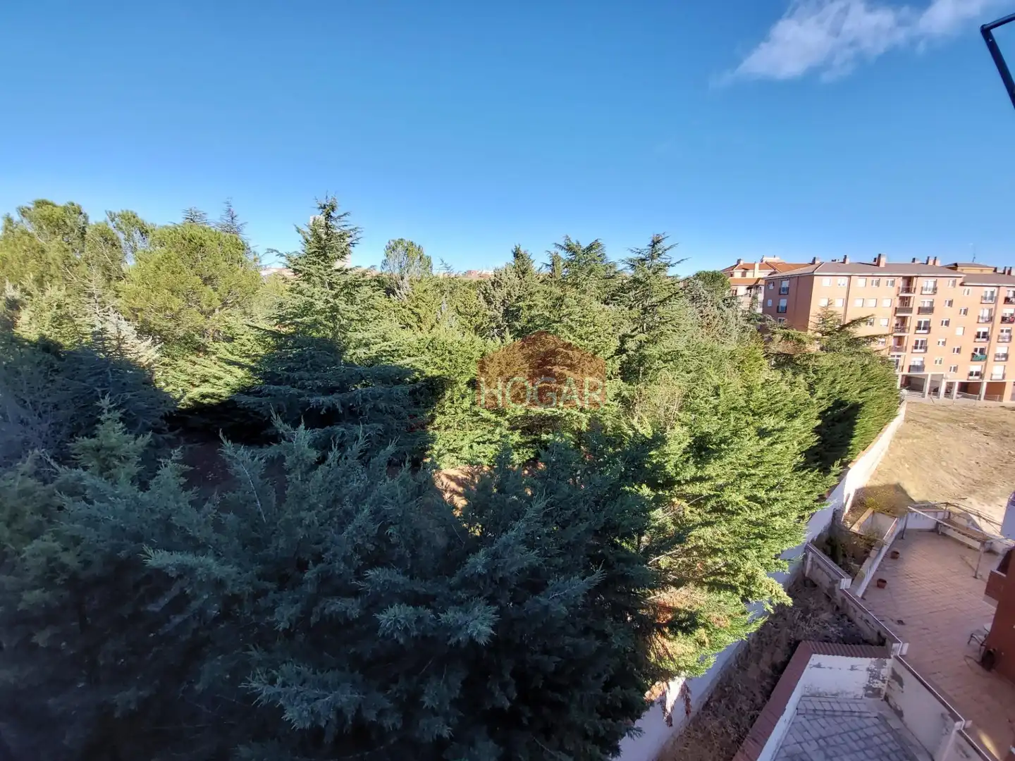 Jardí de Pis en venda en Ávila amb Calefacció, Parquet i Traster