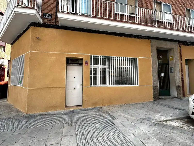 Exterior view of Flat for sale in Madrid  with Air Conditioner and Heating