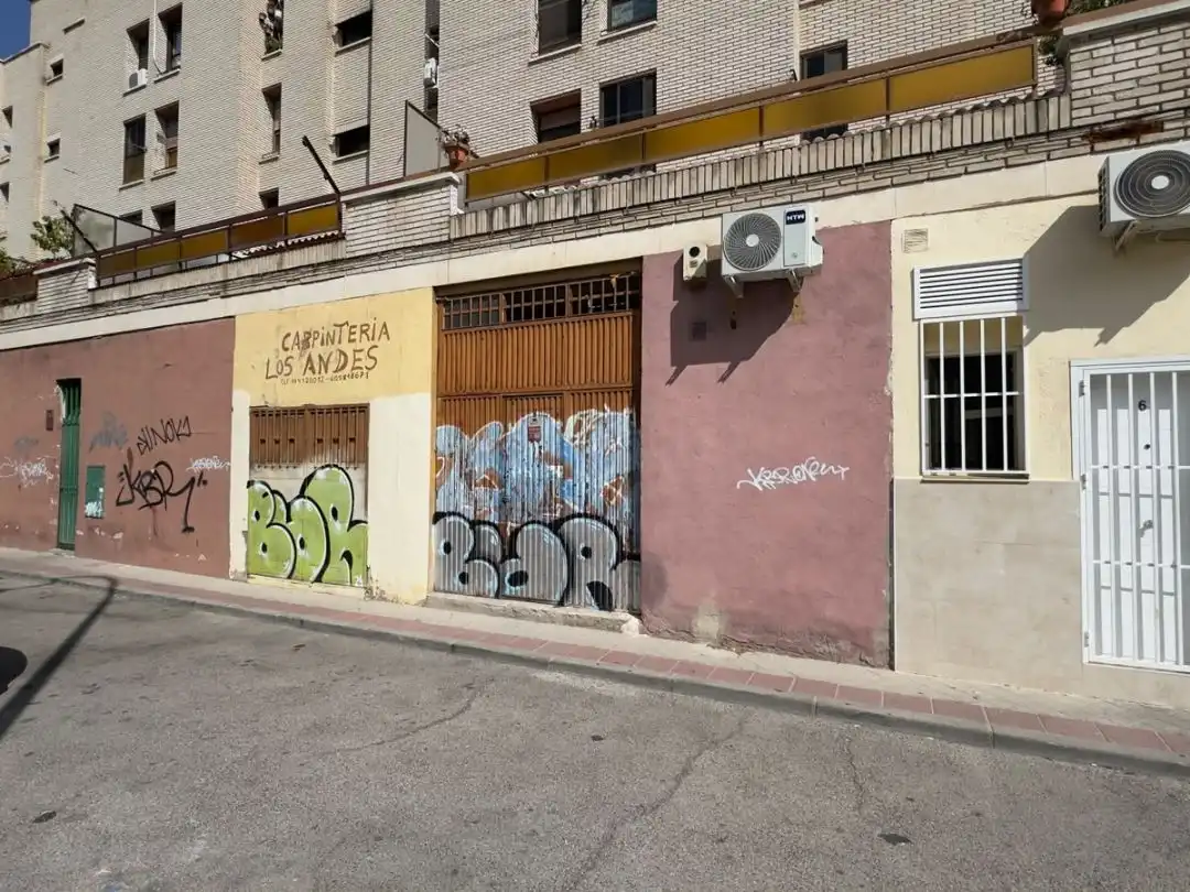 Außenansicht von Geschaftsraum zum Verkauf in La Avanzada - La Cueva