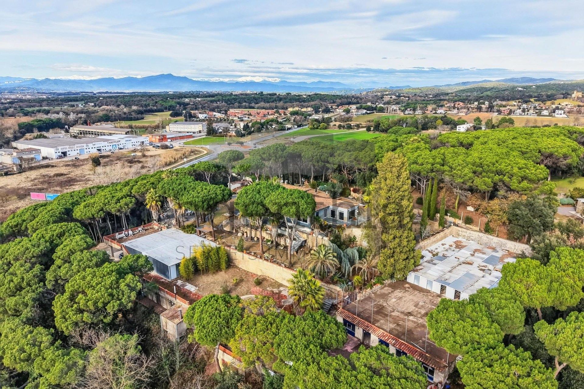 Vista exterior de Casa o xalet en venda en Llambilles amb Aire condicionat, Calefacció i Terrassa
