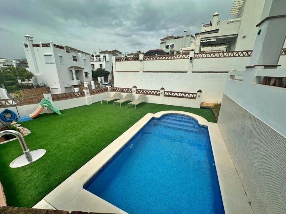 Swimming pool of Single-family semi-detached to rent in Estepona  with Air Conditioner, Private garden and Terrace
