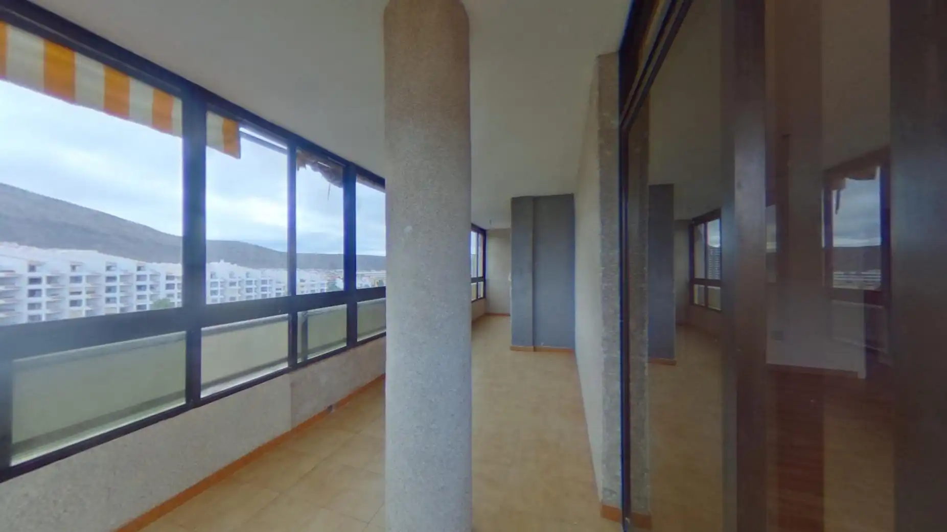 Piso en venta en Arona con Balcón