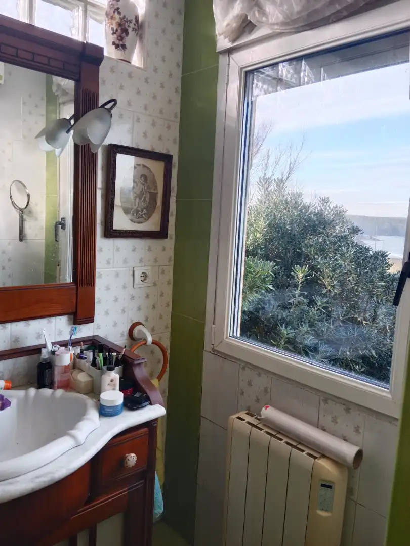 Baño de Casa o chalet en venta en Bareyo con Calefacción, Jardín privado y Terraza