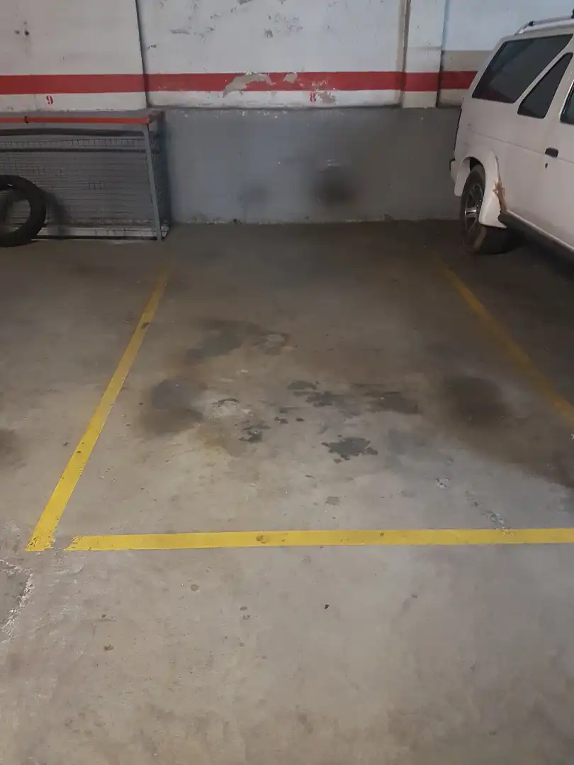 Parkplatz von Garage zum Verkauf in Sabadell