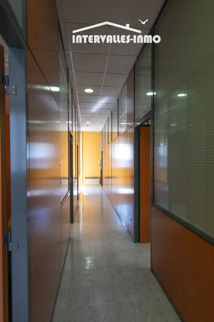 Oficina en venda a Caldes de Montbui