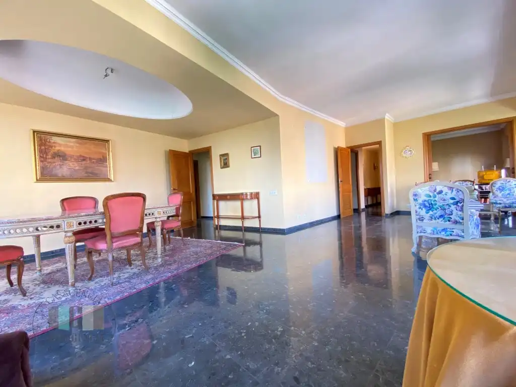 Piso en venta en Plaza Huerto Sogueros, Casco Histórico