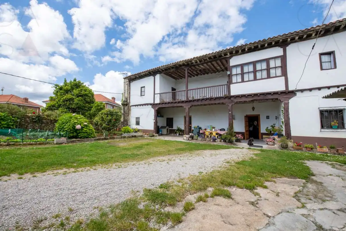 Vista exterior de Casa o chalet en venta en Reocín con Calefacción, Jardín privado y Terraza