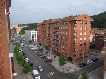 Pis amb balcó en venda a Galdakao