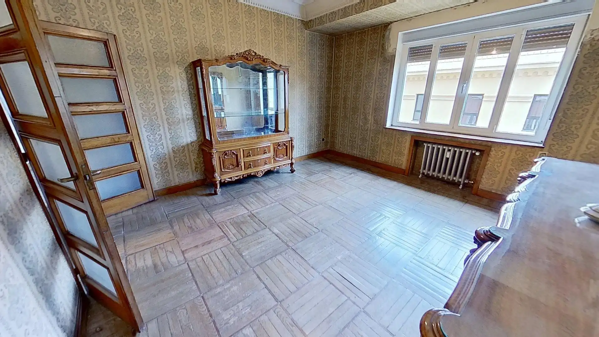 Habitación de Piso en venta en Oviedo  con Calefacción
