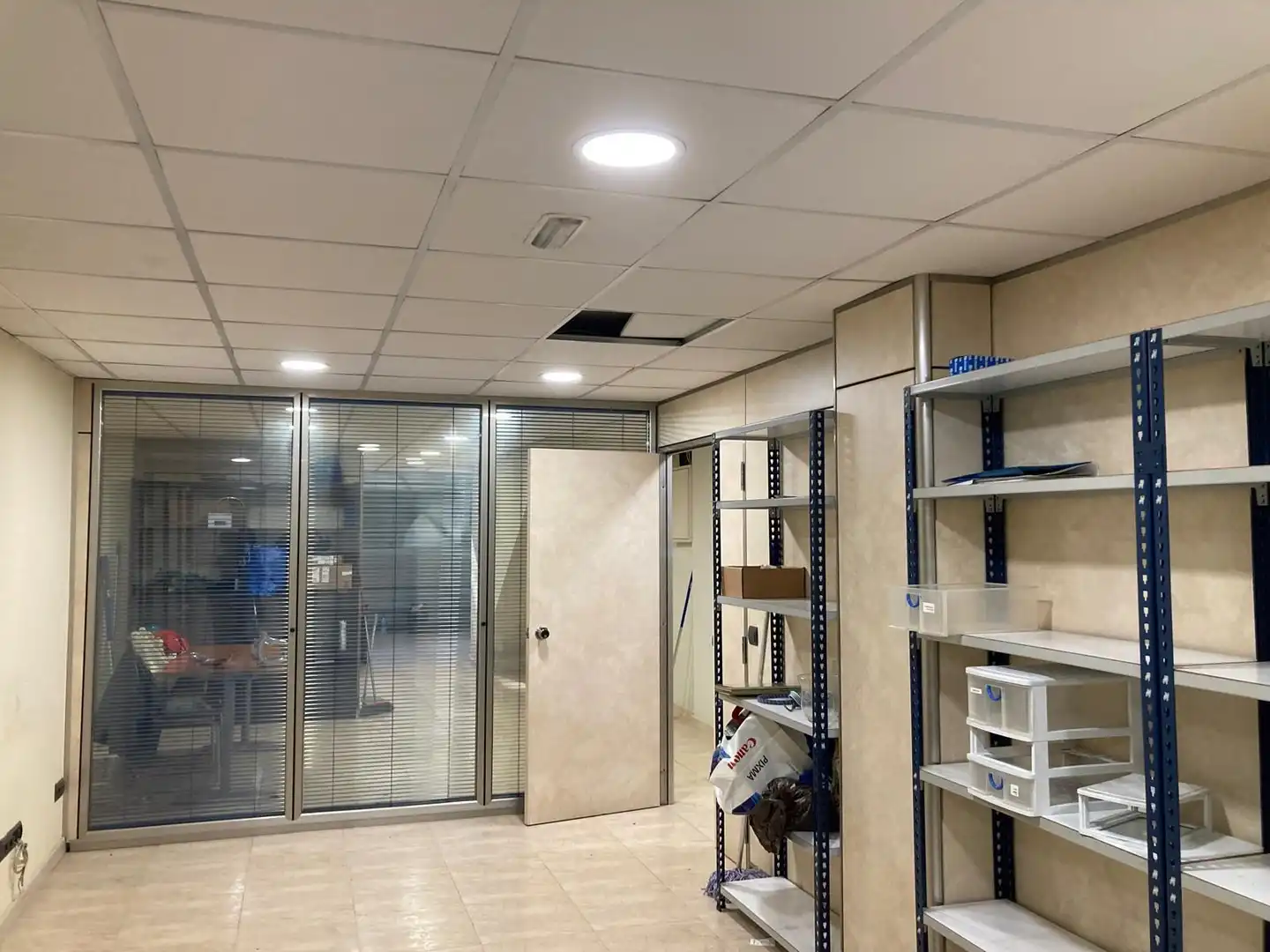 Commercial properties for sale in Barcelona  with Air Conditioner