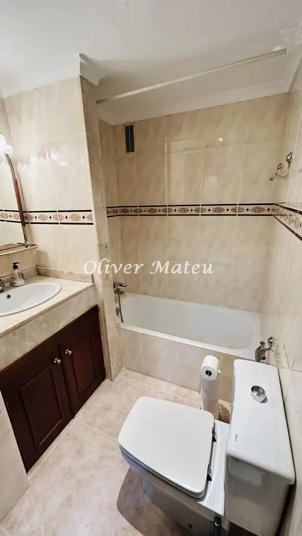 Baño de Piso en venta en  Palma de Mallorca con Aire acondicionado, Calefacción y Parquet