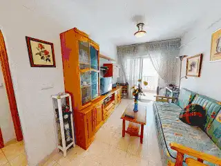 Wohnzimmer von Wohnung zum Verkauf in Torrevieja mit Klimaanlage, Heizung und Möbliert