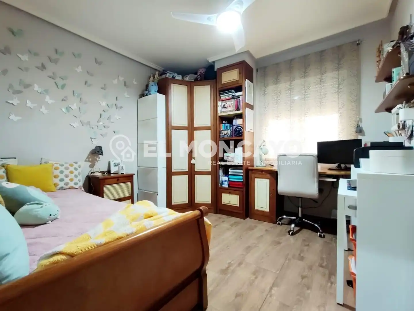 Bedroom of Apartments for sale in Dolores  with Air Conditioner, Heating and Storage room