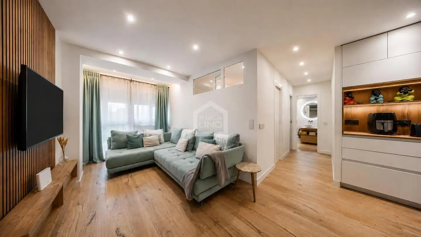 Living room of Flat for sale in Alcorcón  with Air Conditioner, Heating and Swimming Pool